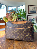 Louis Vuitton Deauville Monogram Tote